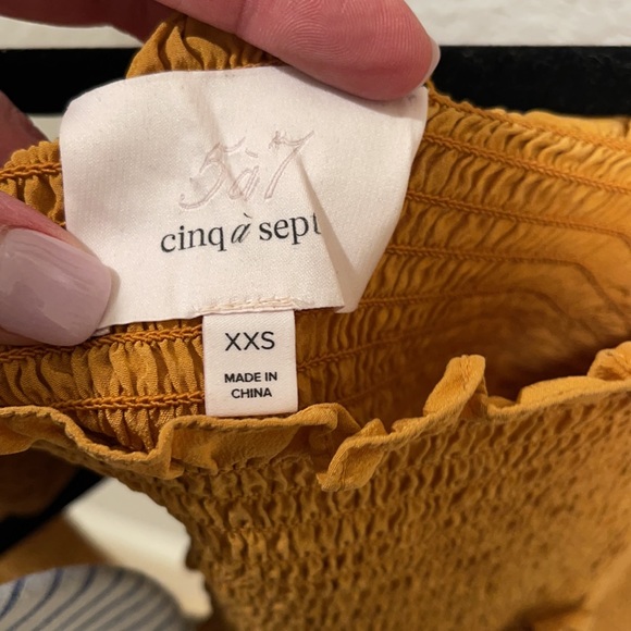 Cinq a’ Sept mustard top XXS - Picture 4 of 5